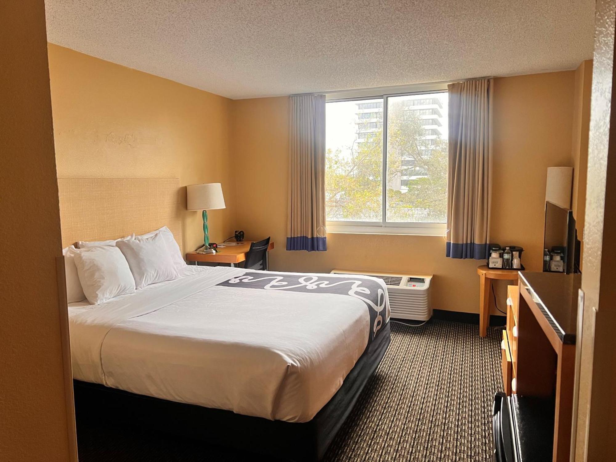 La Quinta By Wyndham West Palm Beach Airport מראה חיצוני תמונה