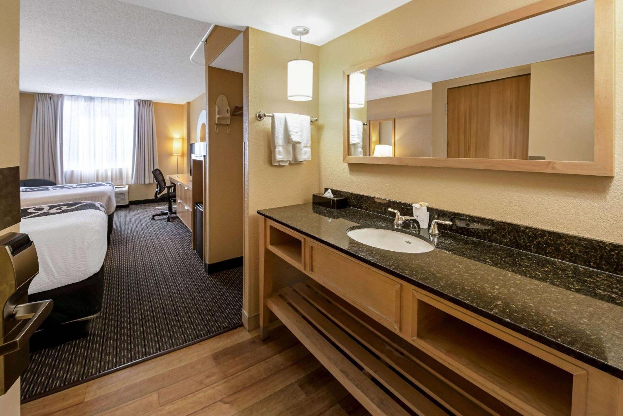 La Quinta By Wyndham West Palm Beach Airport מראה חיצוני תמונה