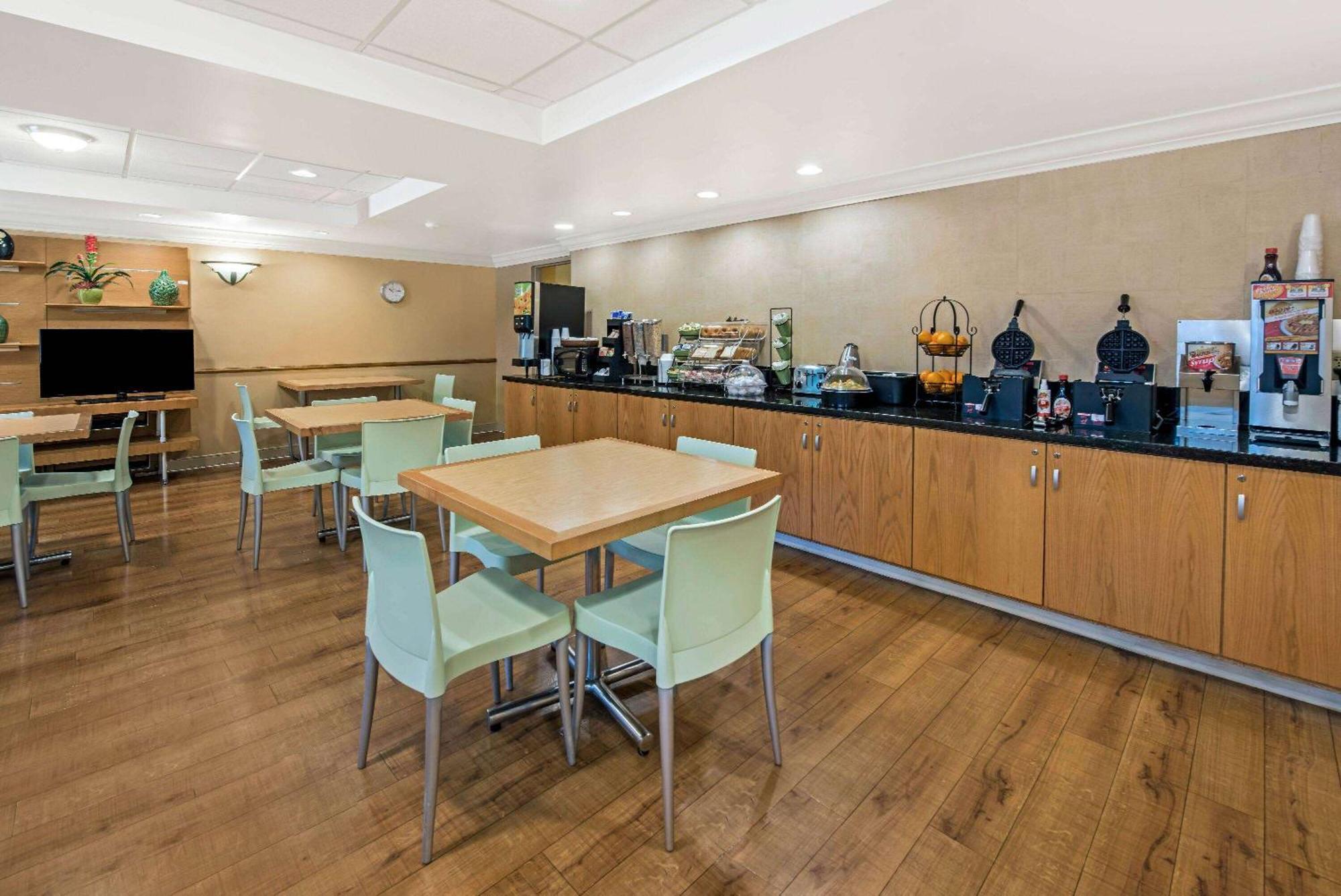 La Quinta By Wyndham West Palm Beach Airport מראה חיצוני תמונה